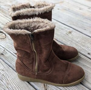 MOSSIMO Brown Suede Zip up Women's size 9.5 faux fur lined warm Winter Boots